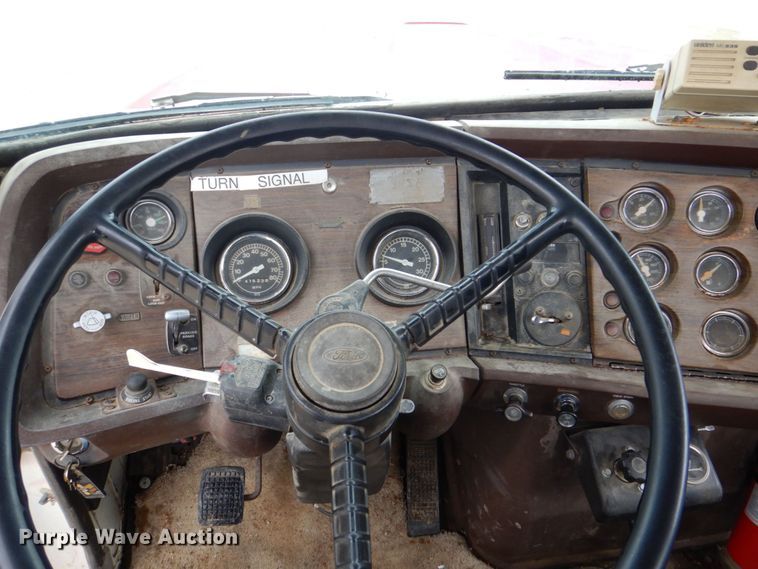 image for item DS8036 1978 Ford 9000  truck cab and chassis