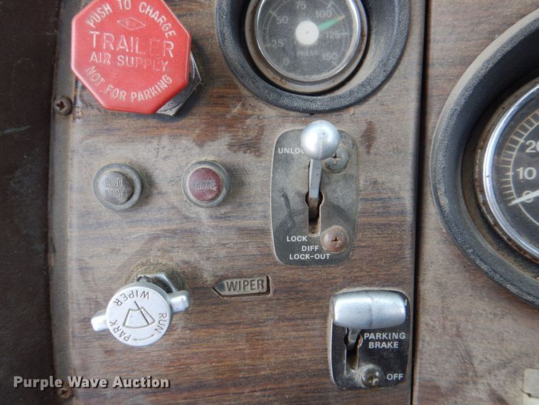 image for item DS8036 1978 Ford 9000  truck cab and chassis