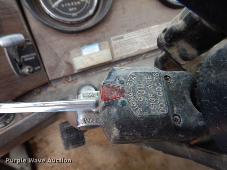 image for item DS8036 1978 Ford 9000  truck cab and chassis