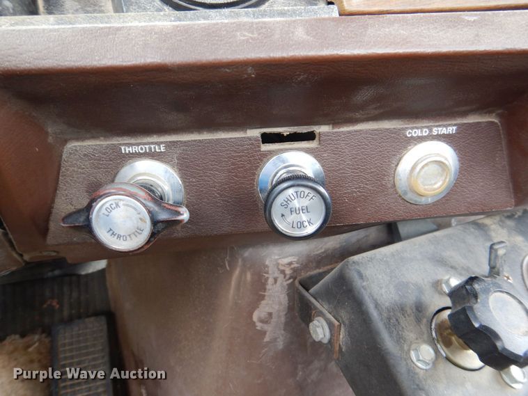 image for item DS8036 1978 Ford 9000  truck cab and chassis