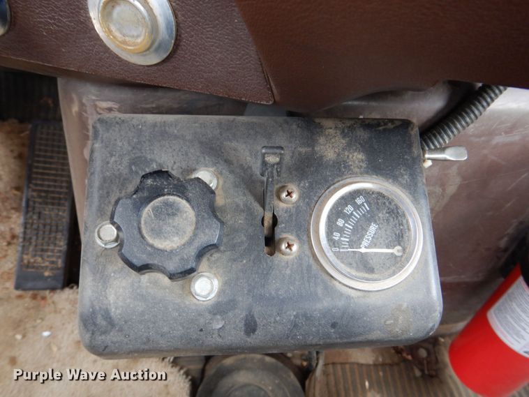 image for item DS8036 1978 Ford 9000  truck cab and chassis