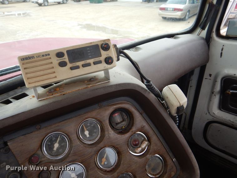 image for item DS8036 1978 Ford 9000  truck cab and chassis