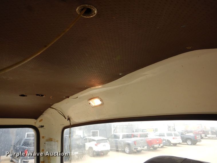 image for item DS8036 1978 Ford 9000  truck cab and chassis