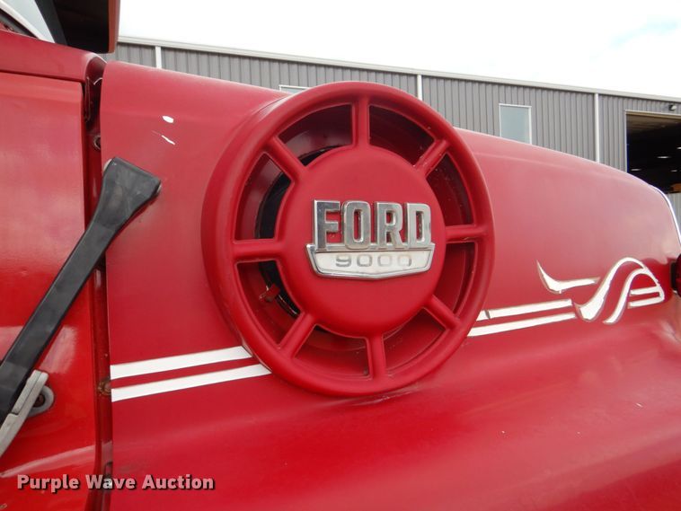 image for item DS8036 1978 Ford 9000  truck cab and chassis