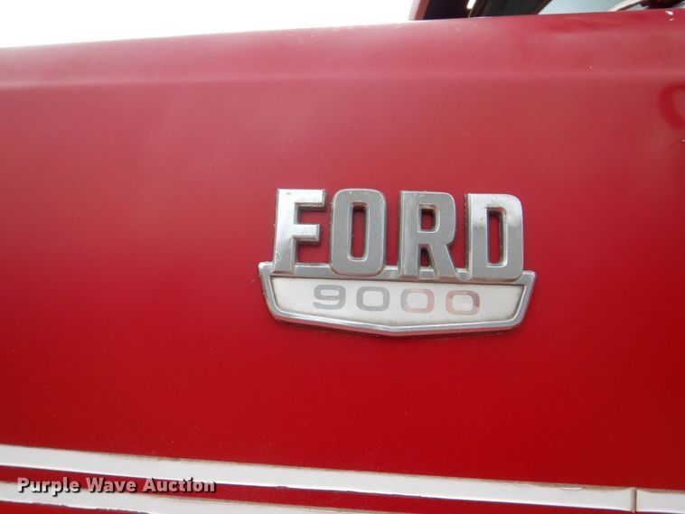 image for item DS8036 1978 Ford 9000  truck cab and chassis
