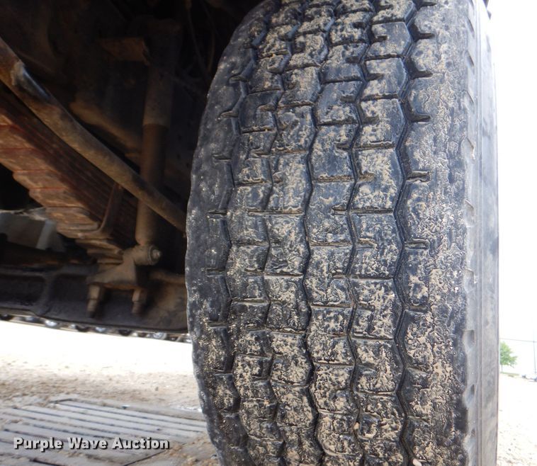 image for item DS8036 1978 Ford 9000  truck cab and chassis