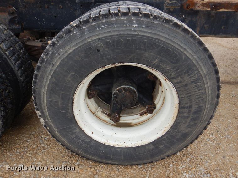 image for item DS8036 1978 Ford 9000  truck cab and chassis