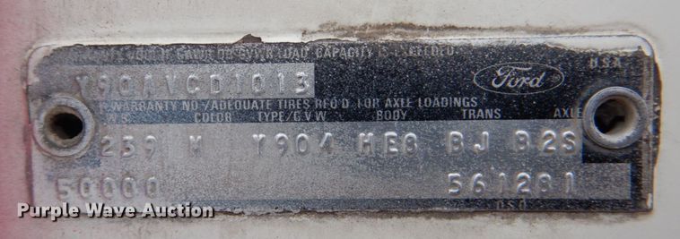 image for item DS8036 1978 Ford 9000  truck cab and chassis