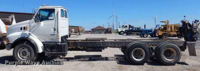 image for item DS8040 1999 Sterling LT9513  truck cab and chassis