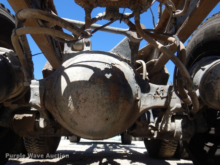 image for item DS8040 1999 Sterling LT9513  truck cab and chassis