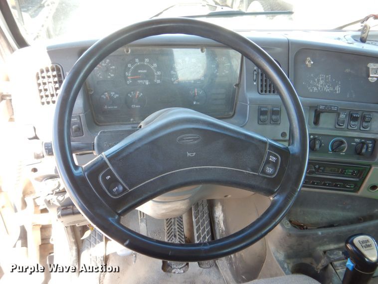 image for item DS8040 1999 Sterling LT9513  truck cab and chassis