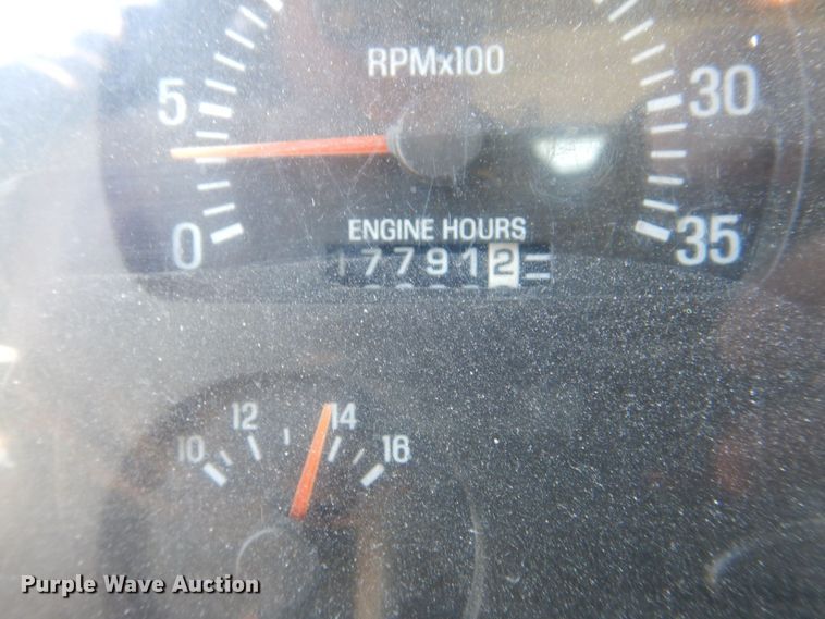 image for item DS8040 1999 Sterling LT9513  truck cab and chassis