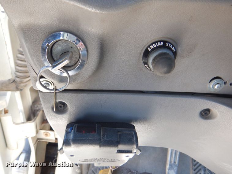 image for item DS8040 1999 Sterling LT9513  truck cab and chassis