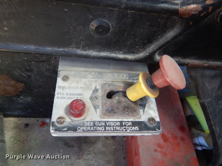 image for item DS8040 1999 Sterling LT9513  truck cab and chassis