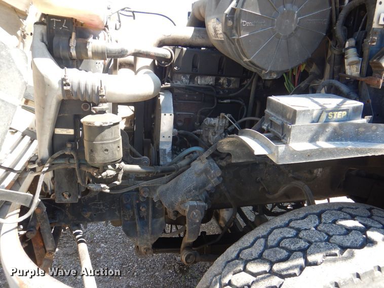 image for item DS8040 1999 Sterling LT9513  truck cab and chassis