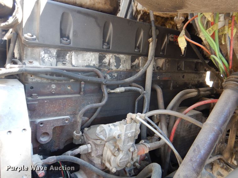 image for item DS8040 1999 Sterling LT9513  truck cab and chassis