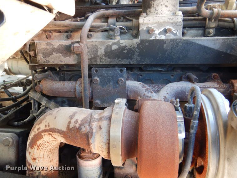 image for item DS8040 1999 Sterling LT9513  truck cab and chassis