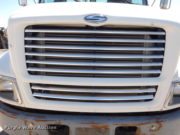 image for item DS8040 1999 Sterling LT9513  truck cab and chassis