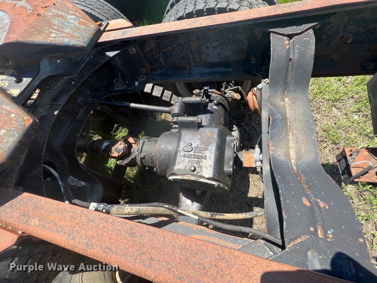 image for item HL9021 2002 Mack CH612  semi truck