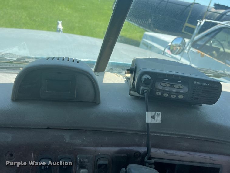 image for item HL9021 2002 Mack CH612  semi truck