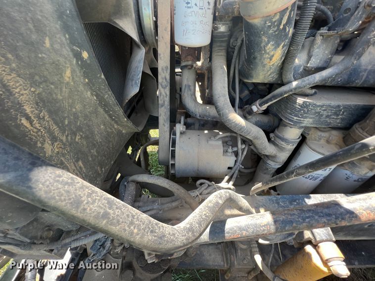 image for item HL9021 2002 Mack CH612  semi truck