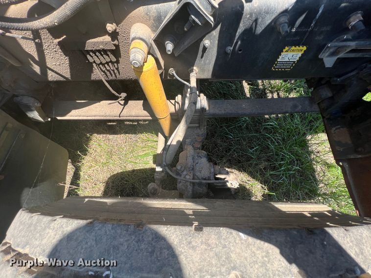 image for item HL9021 2002 Mack CH612  semi truck