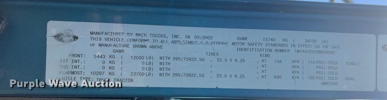 image for item HL9021 2002 Mack CH612  semi truck