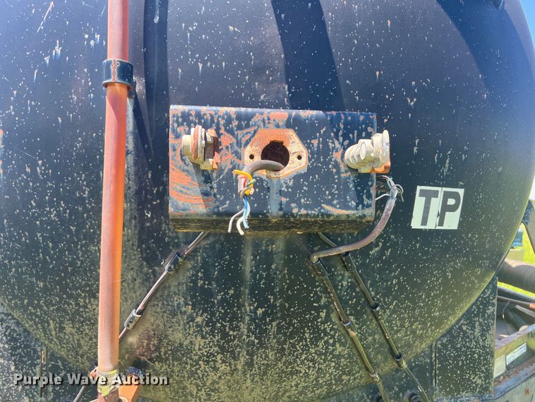 image for item HL9023 1992 Herring Fabrication 130V  vacuum trailer