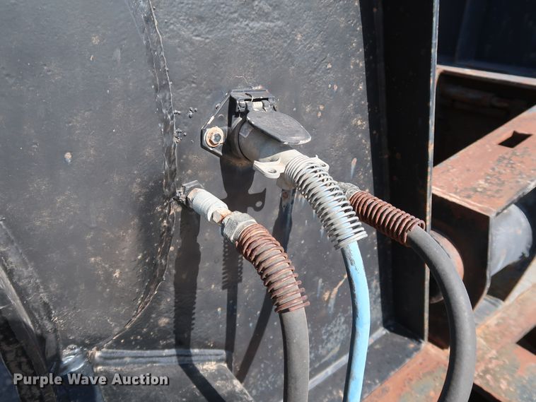 image for item IY9107 1998 Trail King TK130MDG-663  lowboy equipment trailer