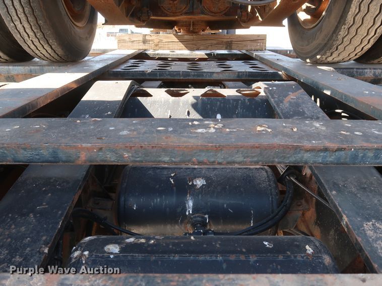 image for item IY9107 1998 Trail King TK130MDG-663  lowboy equipment trailer