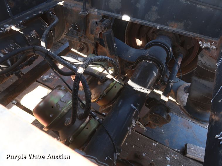 image for item IY9107 1998 Trail King TK130MDG-663  lowboy equipment trailer