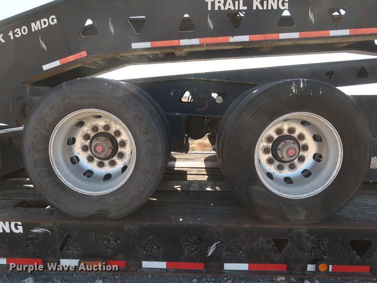 image for item IY9107 1998 Trail King TK130MDG-663  lowboy equipment trailer