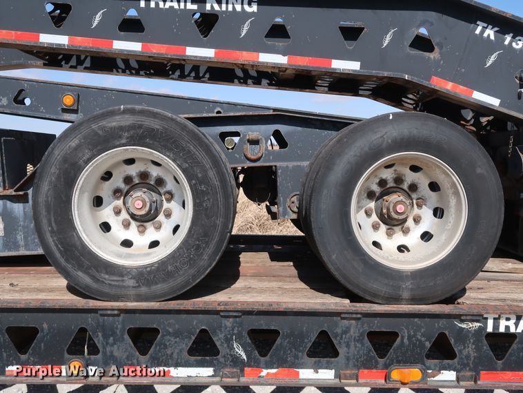 image for item IY9107 1998 Trail King TK130MDG-663  lowboy equipment trailer