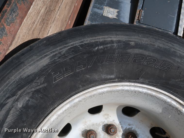 image for item IY9107 1998 Trail King TK130MDG-663  lowboy equipment trailer