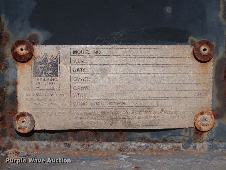 image for item IY9107 1998 Trail King TK130MDG-663  lowboy equipment trailer