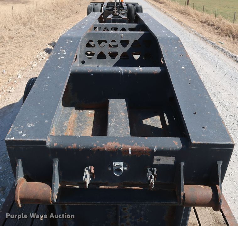 image for item IY9107 1998 Trail King TK130MDG-663  lowboy equipment trailer