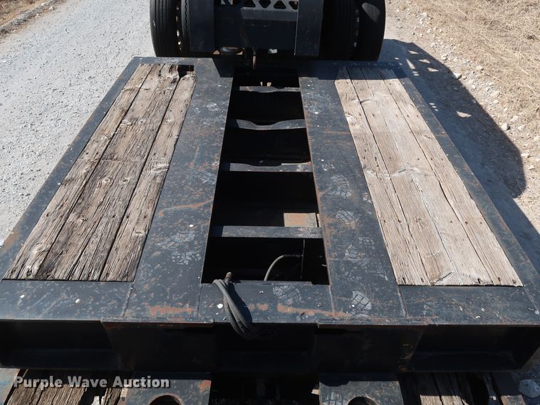 image for item IY9107 1998 Trail King TK130MDG-663  lowboy equipment trailer