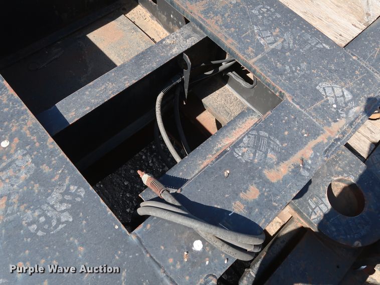 image for item IY9107 1998 Trail King TK130MDG-663  lowboy equipment trailer