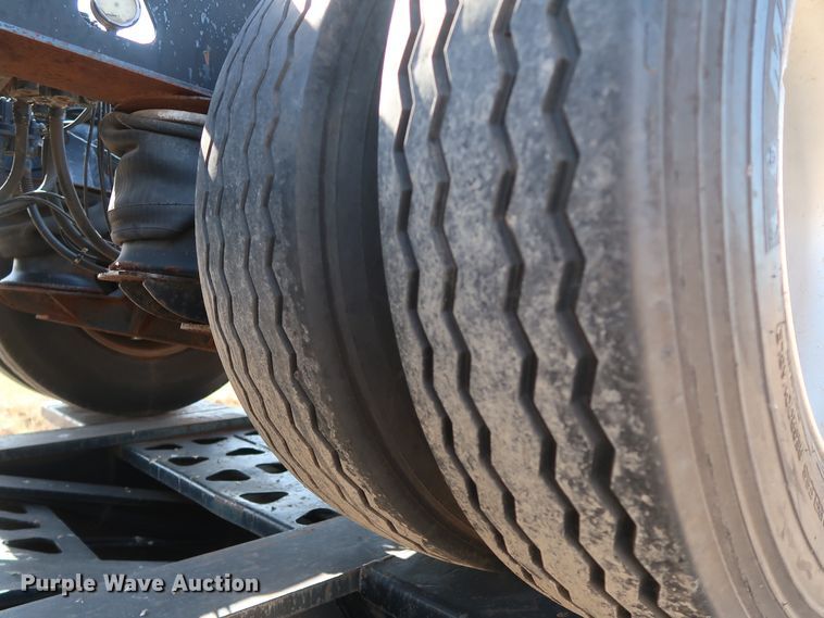 image for item IY9107 1998 Trail King TK130MDG-663  lowboy equipment trailer