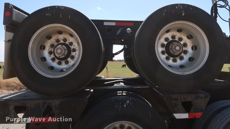 image for item IY9107 1998 Trail King TK130MDG-663  lowboy equipment trailer