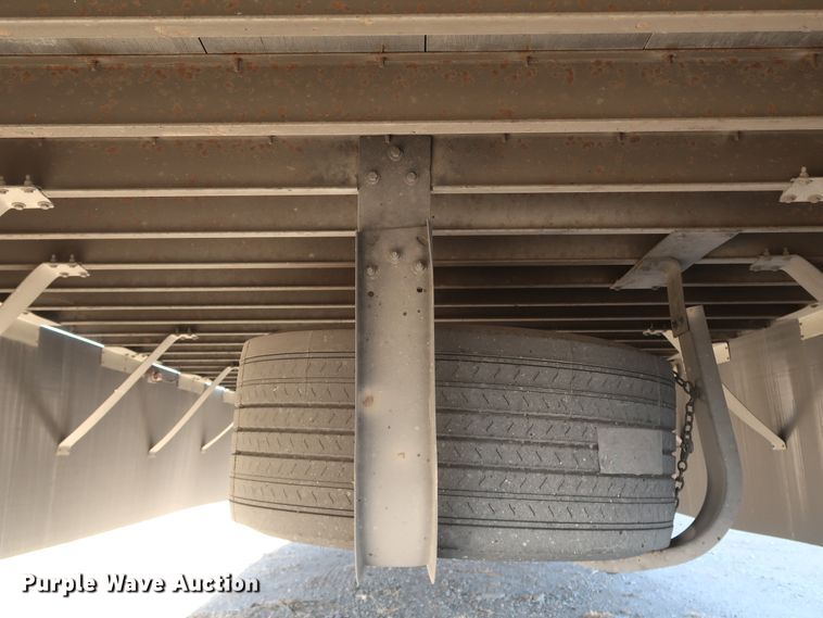 image for item IY9112 2012 Stoughton AVW-535T-S-C-AR  dry van trailer