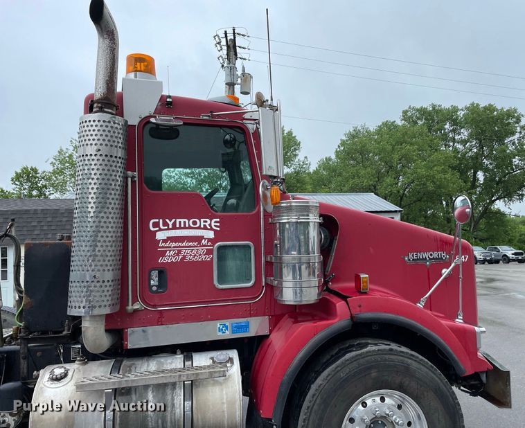 image for item JC9878 2006 Kenworth T800  semi truck