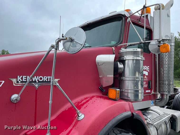 image for item JC9878 2006 Kenworth T800  semi truck