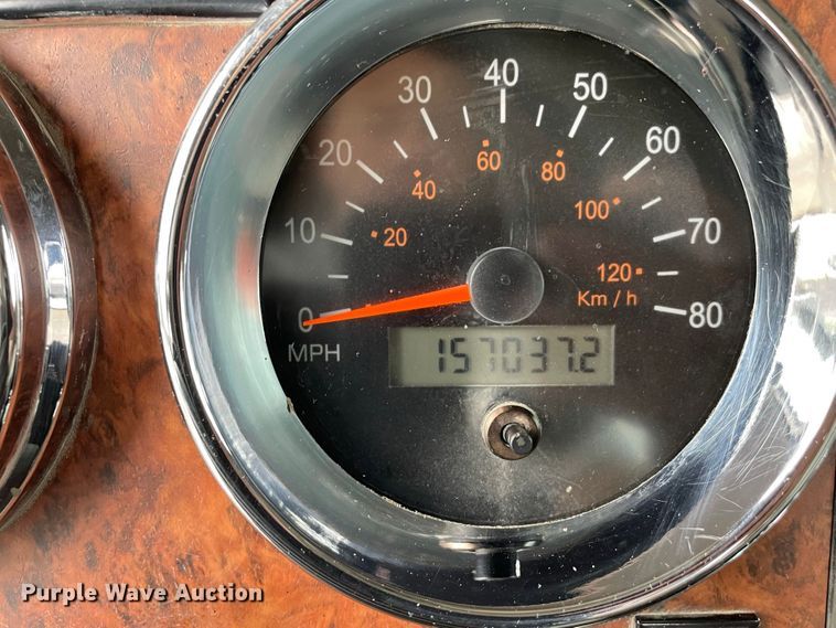 image for item JC9878 2006 Kenworth T800  semi truck