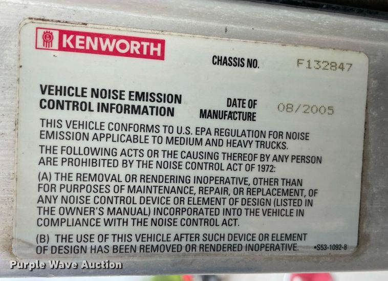 image for item JC9878 2006 Kenworth T800  semi truck