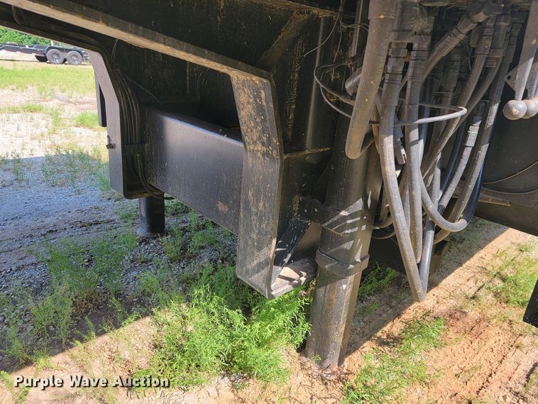 image for item JL9437 1997 Ledwell HT48X102  drop deck equipment trailer