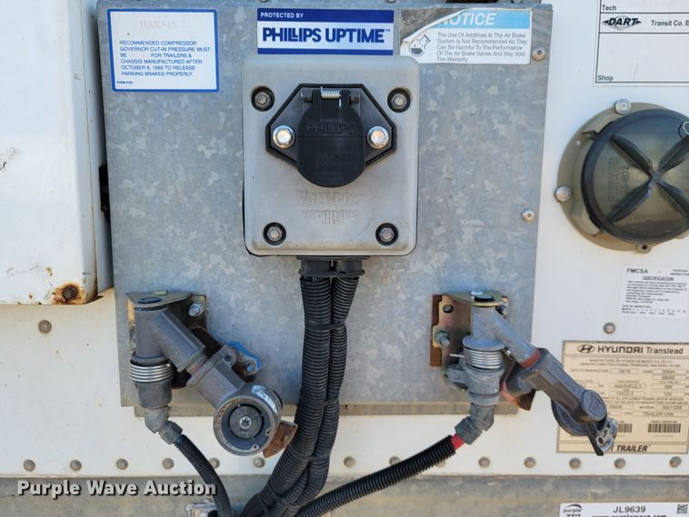 image for item JL9639 2017 Hyundai VC25300152-JSW  dry van trailer