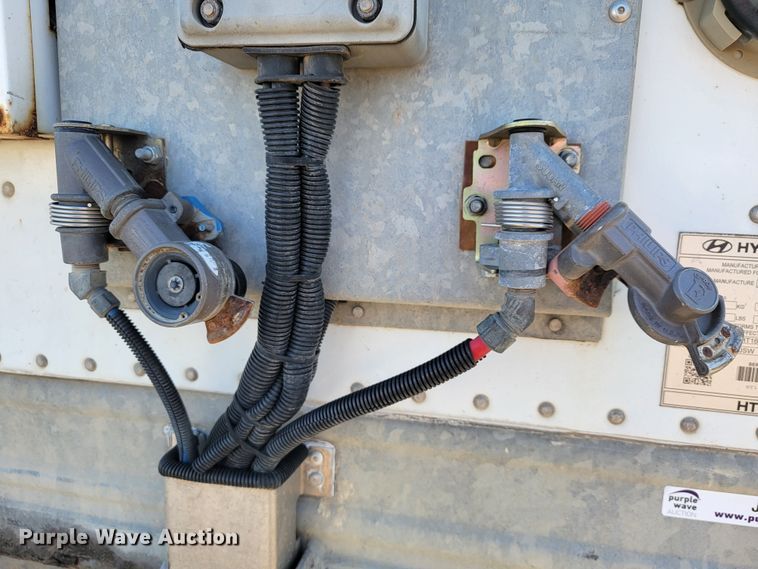 image for item JL9639 2017 Hyundai VC25300152-JSW  dry van trailer