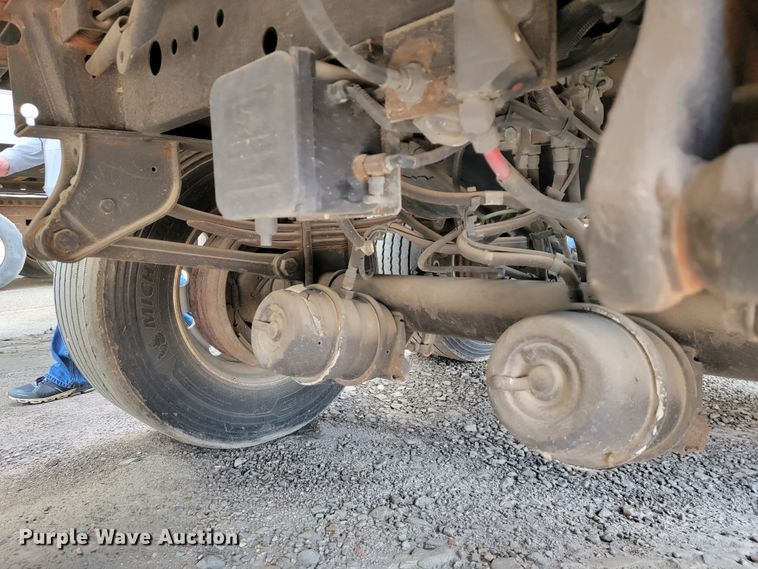 image for item JL9639 2017 Hyundai VC25300152-JSW  dry van trailer