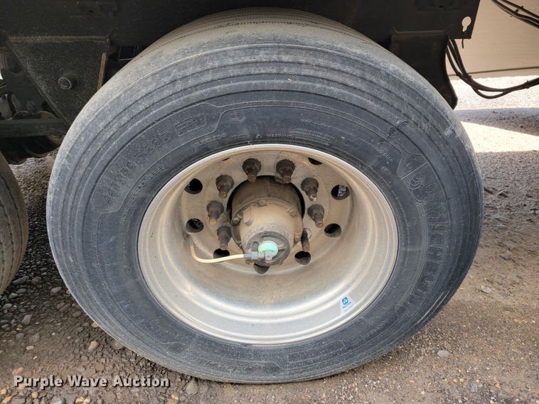 image for item JL9639 2017 Hyundai VC25300152-JSW  dry van trailer